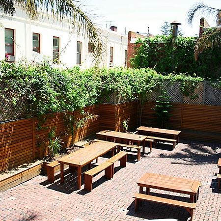 Glenelg Beach Hostel Екстериор снимка