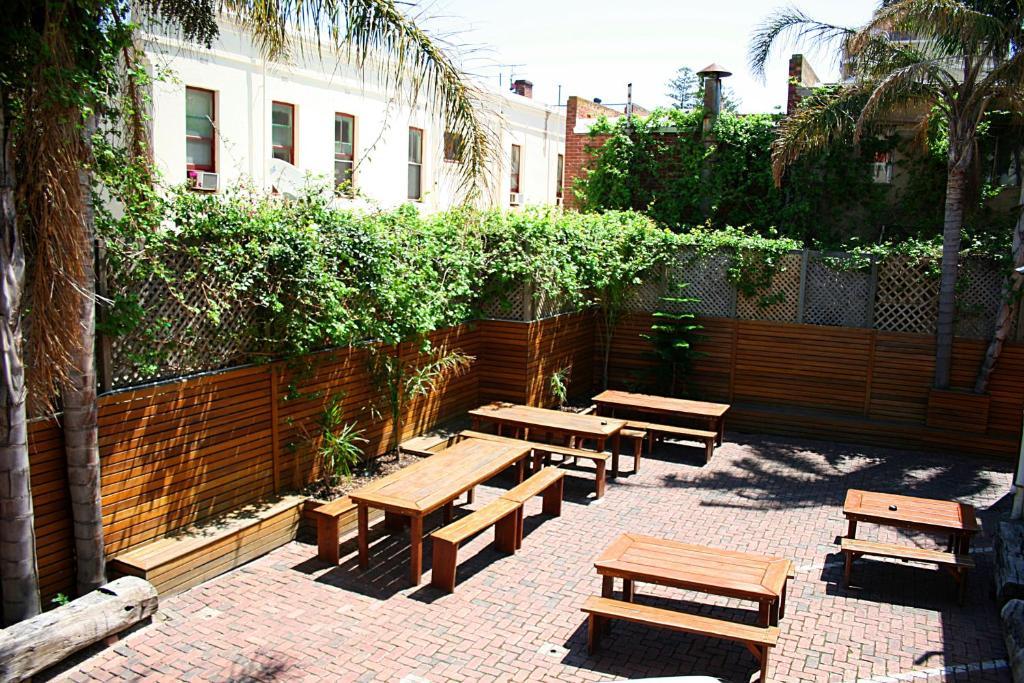 Glenelg Beach Hostel Екстериор снимка
