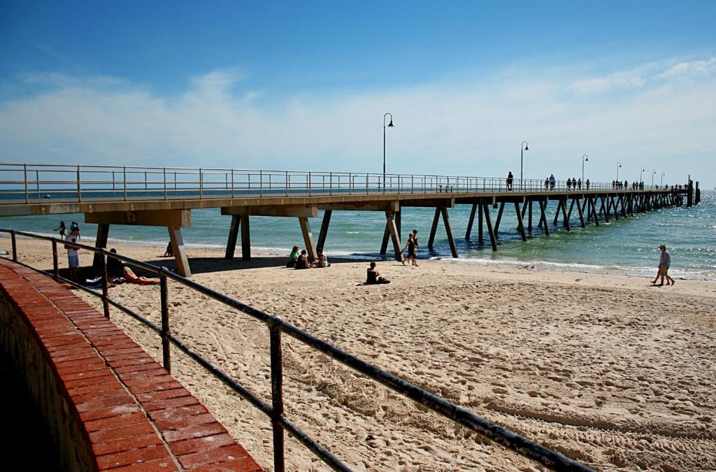 Glenelg Beach Hostel Екстериор снимка