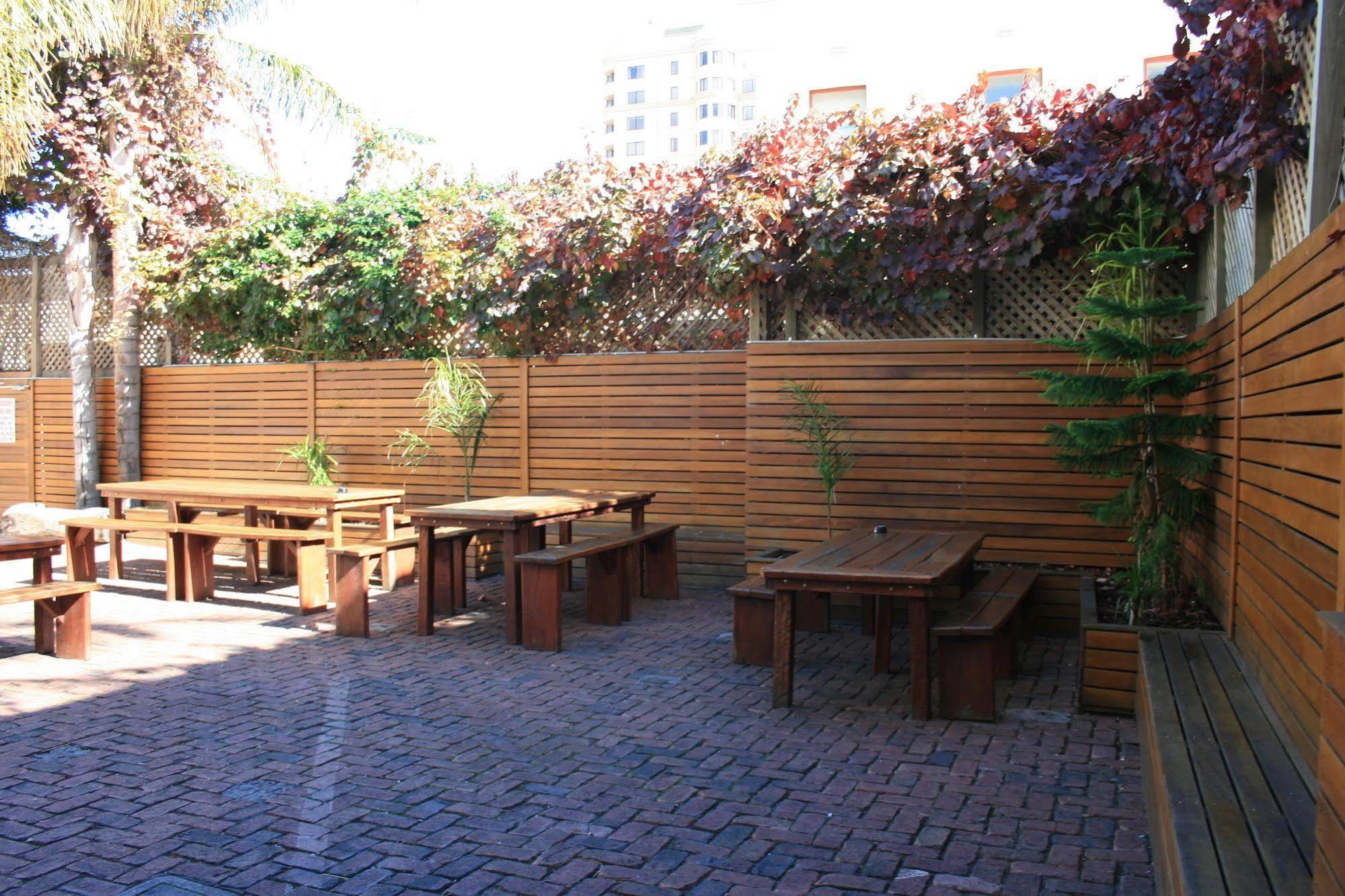 Glenelg Beach Hostel Екстериор снимка